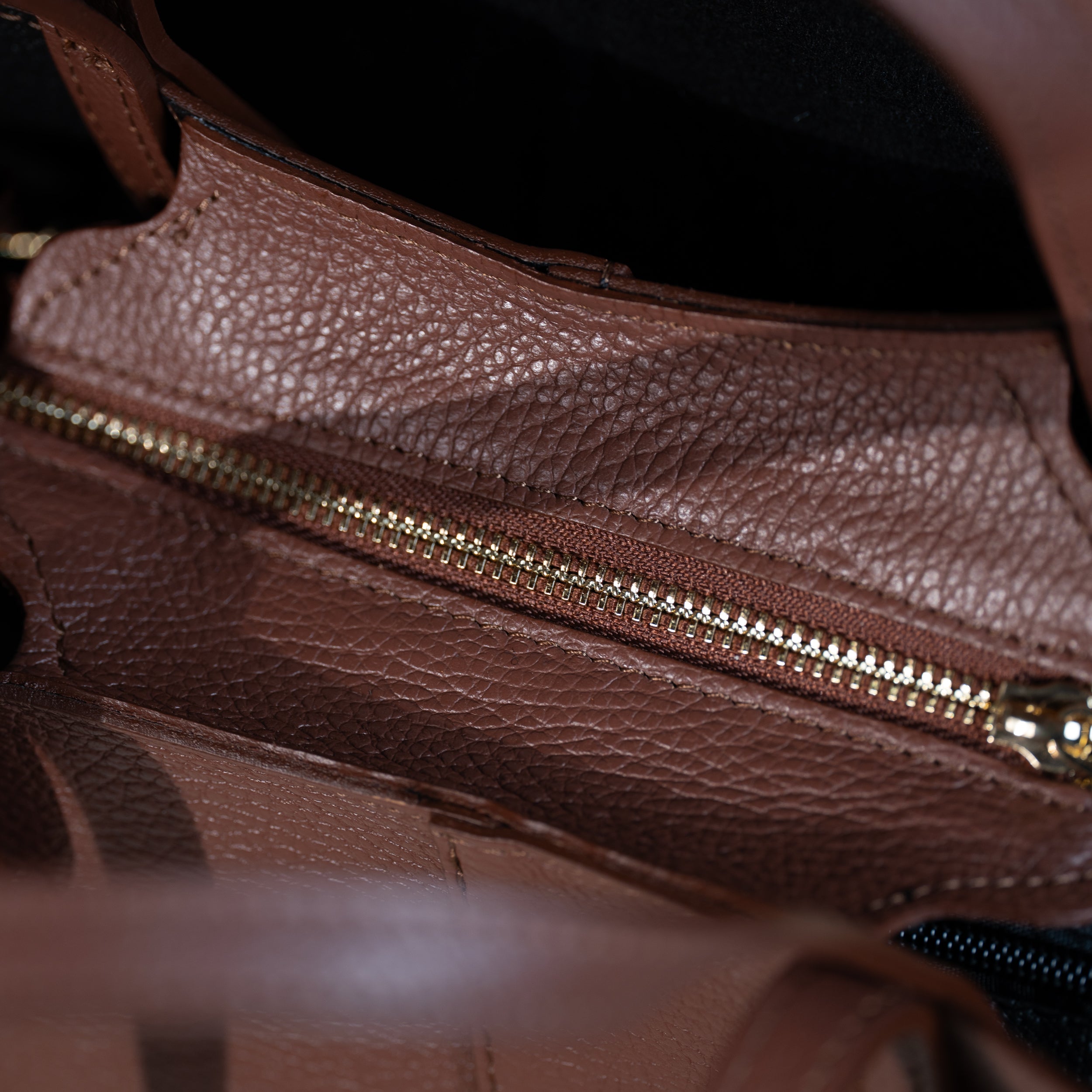 focus intérieur sac cabas pour femme en cuir lisse brun